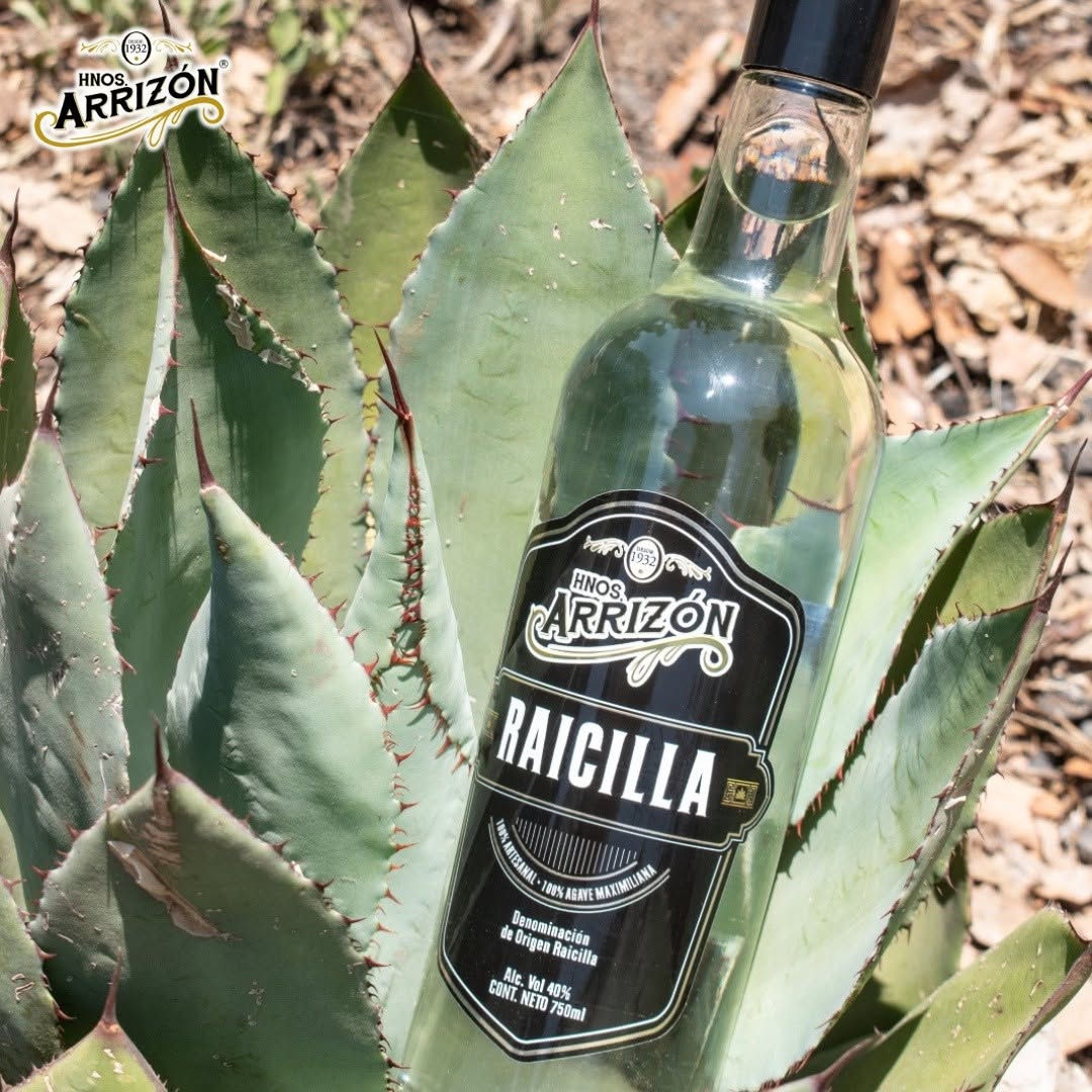 Botella de Raicilla Hnos. Arrizón